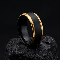 Bague de mariage en carbure de tungstène noir avec bords en or jaune 8 mm pour homme/unisexe THX Jewelry Casual/Sporty Certifiée par un tiers