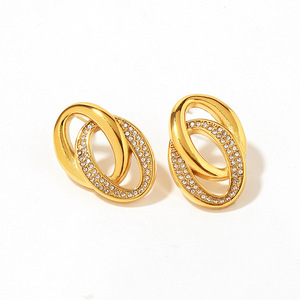 Aros de Acero Inoxidable Chapados en Oro con Diamantes Blancos, Diseño Geométrico para Uso Diario - Product Image 5