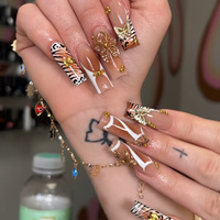 24 faux ongles carrés 3D de luxe pour femmes, couverture complète, ongles artificiels à presser, style français, pour fête, vente en gros