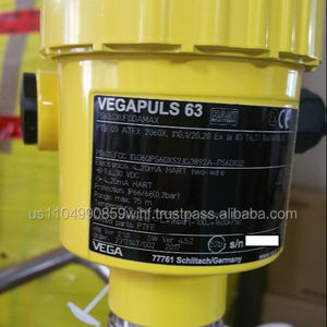 Débitmètre radar Capteur radar pour la mesure continue du niveau des liquides PULS63.CXUFDDAMAX - Product Image 1