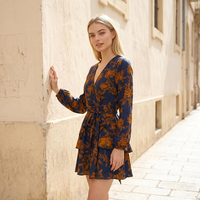 Robe de soirée vintage florale 2026 élégante à manches longues, taille nouée et ourlet à volants, vente en gros OEM