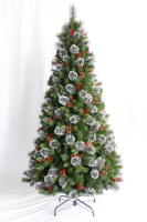 Sapin de Noël artificiel vert de 210 cm avec base articulée, aiguilles de pin en PVC et baies, décoration d'intérieur tendance
