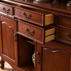 Credenza Classica Americana in Legno Massello con Vetrina, Mobile Vintage per Sala da Pranzo con Porta Bottiglie e Ante in Vetro - Product Image 4