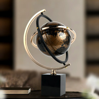 Ornement décoratif Globe d'Evelyn, une décoration de salon luxueuse et haut de gamme, œuvre d'art pour cave à vin de bureau