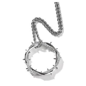 Nouveau collier pendentif bouddhiste européen et américain avec papillon et épines de couronne, design plaqué or style hip-hop - Product Image 3