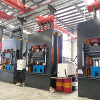 Machine de presse à chaud comprimée pour palettes en bois de sciure de bois