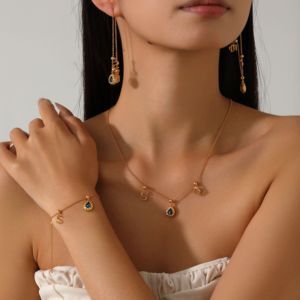 Collana fatta a mano collana Vintage Premium simbolo MQ ciondolo di cristallo blu per Virgo - Product Image 2
