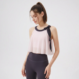 Débardeur de yoga 2-en-1 pour femme avec empiècements en maille color block, rembourrage intégré, sans manches, respirant, pour la course, l'entraînement et le fitness - Product Image 1
