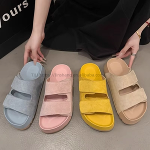 Hot Selling Designer Women's Slippers Sandals <b>Indoor</b> Outdoor Women <b>Slides</b> Platform Soft Sole Luxury Slippers for Women - Product Image 1