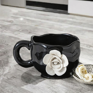 <span class=keywords><strong>Tasse</strong></span> à café 3D en céramique pour le petit-déjeuner Ins Style <span class=keywords><strong>Saint</strong></span>-<span class=keywords><strong>Valentin</strong></span> Pétale à la main Rose blanche <span class=keywords><strong>Tasse</strong></span> à café Soucoupe Thé de l'après-midi <span class=keywords><strong>Tasse</strong></span> en céramique - Product Image 3