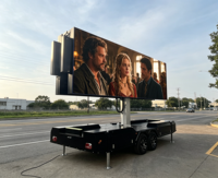 Écran LED mobile extérieur grand format P3.91 5000mmX3000mm pour la publicité, les événements, la diffusion en direct de la télévision, panneau d'affichage avec remorque