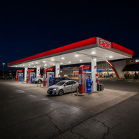Panneaux de façade de remplacement personnalisés et système d'éclairage LED haute luminosité pour auvents de stations-service modulaires.