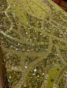 ผ้าลูกไม้ตาข่ายปักเลื่อมด้วยมืออย่างประณีต สำหรับชุดราตรีและเสื้อผ้าแฟชั่น - Product Image 4