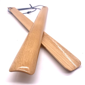 Calzascarpe in Legno di Faggio Personalizzato per Hotel, Stile Trendy, 38CM, Facile e Veloce da Indossare - Product Image 5