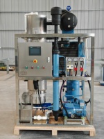 Machine à glaçons en tube automatique de moyenne capacité pour usine de transformation alimentaire
