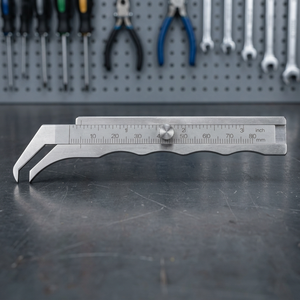 Calibrador Thorpe de 11 cm y 80 mm de Rango de Medición, Instrumentos Quirúrgicos Manuales de Acero Inoxidable, Certificación CE Clase I - Product Image 3