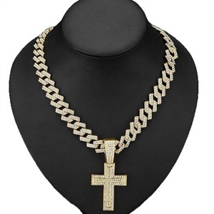 Collar de cadena cubana para hombre con colgante de cruz de aleación de zinc con diamantes completos estilo hip-hop para fiesta - Product Image 1