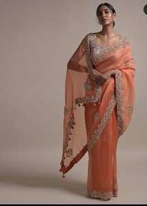 Saree élégant avec des embellissements de pierre de perles de verre et une broderie lourde belle tenue ethnique de concepteur pour les cérémonies de mariage - Product Image 2