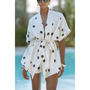 Nuovo Completo con Maniche a Pipistrello a Pois e Decorazione con Laccio in Vita - Product Image 1