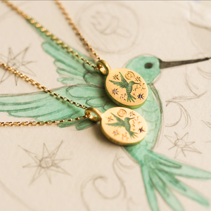 Elegante Collana con Ciondolo in Acciaio Inossidabile e Zirconi, Catena a Maglie e Pendente a Cuore Floreale Dipinto a Mano per uno Stile Grazioso - Product Image 2