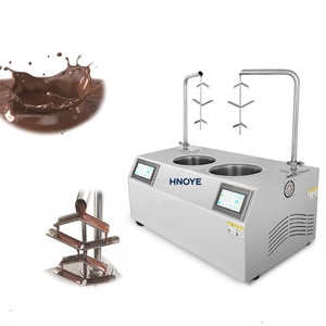 Petite machine à chocolat facile et pratique, machine à chocolat chaud avec table vibrante - Product Image 1