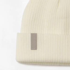 Gorros de lana cálidos para el invierno, unisex, modernos, personalizados, de punto, con material duradero, los más vendidos para adultos. - Product Image 3