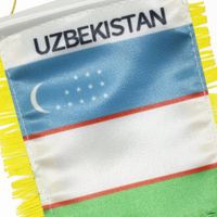 Drapeau de voiture personnalisé en satin d'Ouzbékistan, imprimé numériquement, mini-drapeau bannière avec pompons jaunes, fabriqué en polyester durable pour agences de voyage