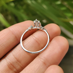 Anillo de Diamante Delicado Creado en Laboratorio con Estilo Minimalista, Perfecto para Regalos Románticos, Anillos de Boda o Compromiso de la India - Product Image 6