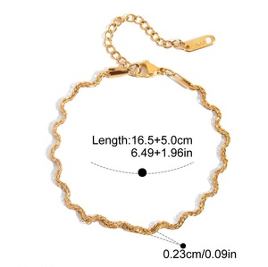 ชุดสร้อยข้อมือแบบวางซ้อนกันได้3ชิ้นทำจากสแตนเลสสตีล PVD สีทองสไตล์โบฮีเมียนลายดอกไม้สำหรับผู้หญิง - Product Image 6