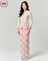 Ensemble Kebaya Rose Patchwork Personnalisé OEM ODM avec Broderie et Châle – Mode Pudique pour Femme – Vente en Gros