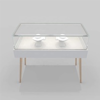 Luxuriöse Goldschmuck-Vitrine mit Sockel, komplett montiert, gehärtetes Glas, LED-Beleuchtung, kundenspezifische Größe, Thekenausführung