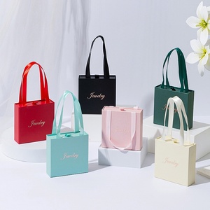 Boîtes cadeaux carrées tendance en gros <span class=keywords><strong>de</strong></span> Yiwu en stock pour colliers, bagues, boucles <span class=keywords><strong>d</strong></span>'oreilles, bracelets, emballage <span class=keywords><strong>de</strong></span> bijoux sans <span class=keywords><strong>fermeture</strong></span> - Product Image 3