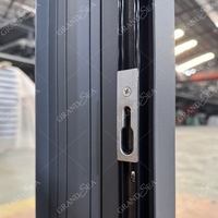 Fenêtres à persiennes verticales en aluminium avec cadre en verre trempé transparent, design moderne personnalisé, extérieur à persiennes