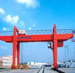 Grue à portique 5t 10t 20t 50t, grue à portique mobile à roues électriques de 30 tonnes, grue à portique montée sur <span class=keywords><strong>rail</strong></span> pour conteneurs pour port - Product Image 1