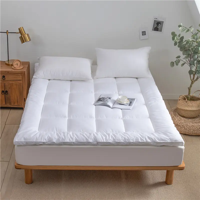 Plush Extra Thick Mattress Topper Queen Soft Firm Breathable Cooling Down Mattress For Back Pain Sleep Comfort