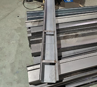 Grille en acier perforé galvanisé moderne avec barres transversales soudées, sur mesure, pour couvercle de tranchée de drainage