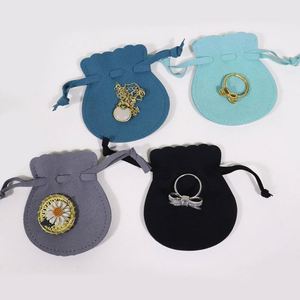 Sac en velours microfibre avec cordon de serrage, pochette pour bijoux et accessoires, sac cadeau en velours en gros, personnalisable avec logo, fabricant - Product Image 1