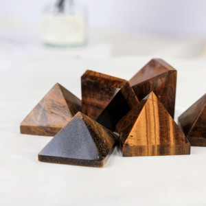 Pyramide en cristal d'œil de tigre jaune naturel, pierre précieuse de guérison pour la décoration de la maison et du bureau, protection contre les EMF, cadeau pour les amateurs de cristaux - Product Image 2