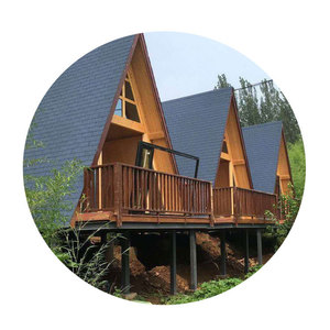 Maison en bois sur mesure en forme de A avec balcon pour usage hôtelier, design rustique - Product Image 1