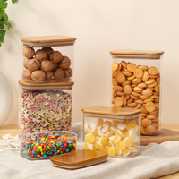 Offre Spéciale 450ml Récipients de stockage des aliments Biscuit Noix Pot carré en PET Bouteille en PET avec couvercle hermétique en bambou