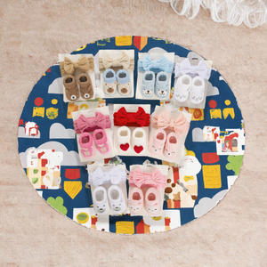Ensemble de chaussettes et bandeaux pour bébé avec nœud, chaussettes de cheville et chaussures antidérapantes respirantes décontractées pour nouveau-nés et tout-petits - Product Image 2