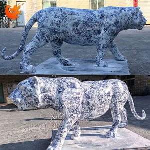 Escultura de Tigre de FRP de Estilo Chinoiserie Contemporáneo Personalizada, Estatua de Animal de Fibra de Vidrio de Lujo para Interiores, para Hotel/Villa de Lujo - Product Image 2