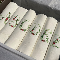 Serviettes en lin personnalisées avec monogramme de Noël, bordure à points de croix, broderie initiale personnalisée, serviettes écologiques faites à la main