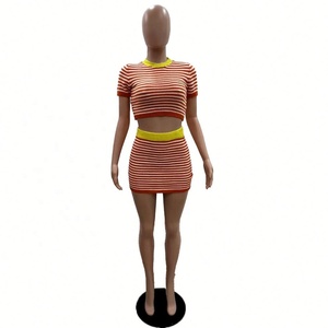 Ensemble jupe courte et pull en tricot pour filles, mode boutique en gros 2026 - Product Image 5