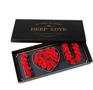 Caja de regalo de flores con estampado personalizado Caja de flores de rosas TE AMO Caja de regalo de embalaje de flores en forma de corazón - Product Image 5