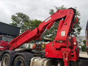 Grúa Articulada Usada 6x4 para Camión de Servicio Pesado con Capacidad de Elevación de 25 Toneladas, Pluma Plegable, Motor Isuzu, Hidráulica Kato - Product Image 6