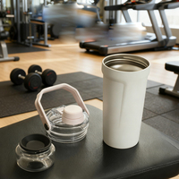 Bouteille shaker active pour mélanges protéinés - Bouteille d'eau isotherme mate de 24 oz avec poignée de transport intégrée et base de rangement