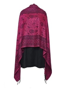 Étole classique en viscose tissée, longue et élégante pour femme, avec un tombé fluide, une texture douce et une finition texturée pour le quotidien - Product Image 3
