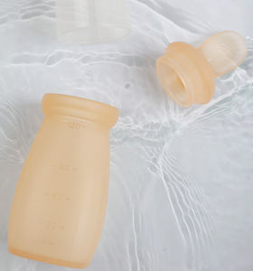 120ml 4oz Silicone Bébé Cuillère D'alimentation Sucette Petite Taille Imprimé Bec Squeeze pour Loffel Riz <span class=keywords><strong>Biberon</strong></span> Fait PP - Product Image 2