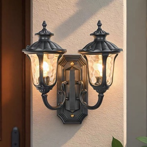 Applique murale extérieure double tête étanche style européen antique antirouille pour couloir et maison - Product Image 6